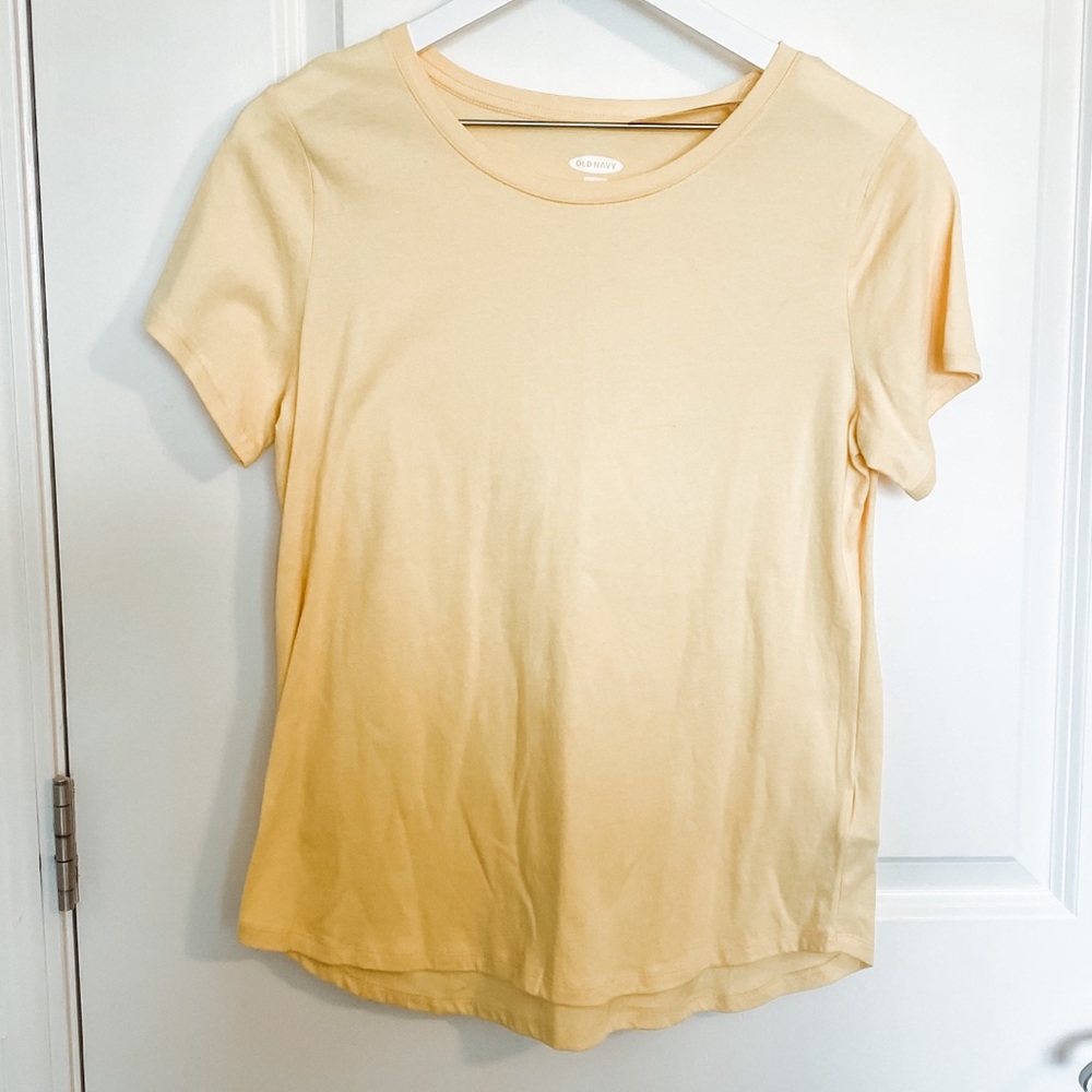 Yellow scoop neck tee